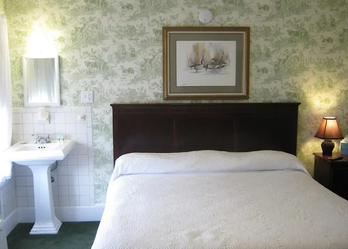 Atlantic Hotel, Inc Hotel *